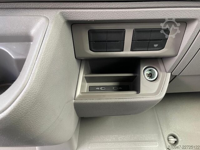 High top van VW Crafter Kasten 35 L4H3 NAV RFK äden