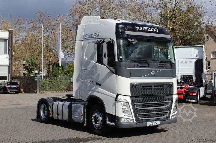 Standard tractor unit Volvo FH 500 Globe   I-Park Cool   VIN: LB   3 Stück!