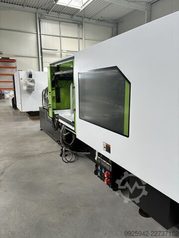 Spritzgießmaschine YIZUMI UN220A5/ IU1269