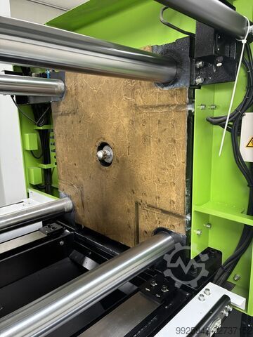 Spritzgießmaschine YIZUMI UN220A5/ IU1269