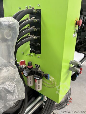 Spritzgießmaschine YIZUMI UN220A5/ IU1269