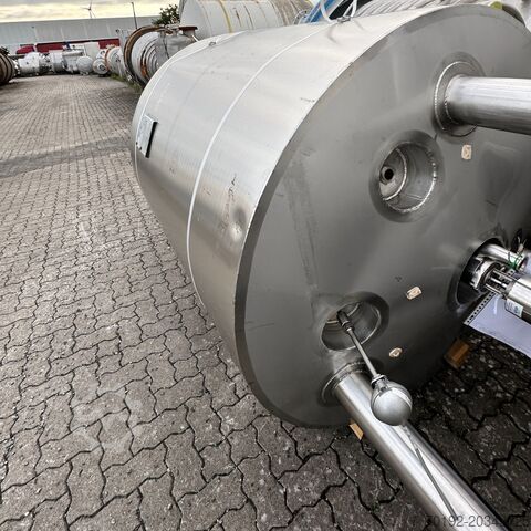 1850 liter heatable-coolable pressure vessel made of V2A with Stelzer cross-blade agitator. Apparatebau Nordhausen B0039