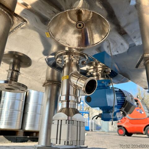 420 litre heatable/coolable pressure vessel made of V4A with insulating jacket 9865