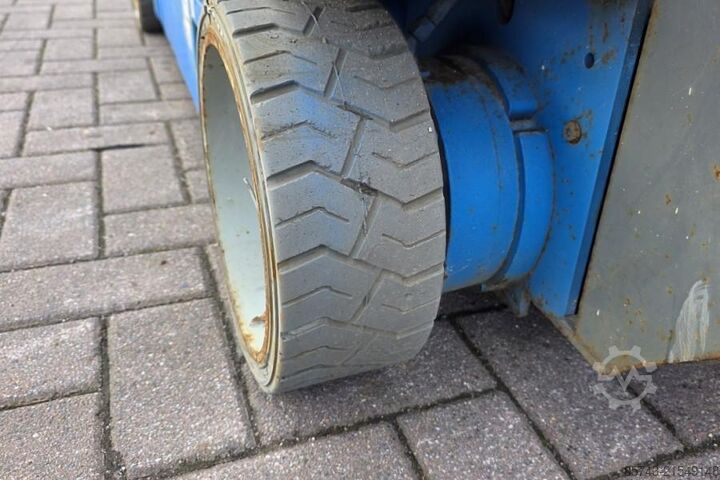 Scherenhebebühne Genie GS1932 Electric, Working Height 7.8 m, 227kg Capac