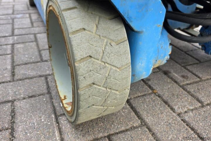 Scherenhebebühne Genie GS1932 Electric, Working Height 7.8 m, 227kg Capac