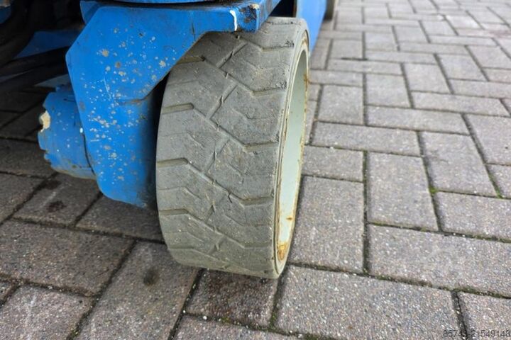 Scherenhebebühne Genie GS1932 Electric, Working Height 7.8 m, 227kg Capac