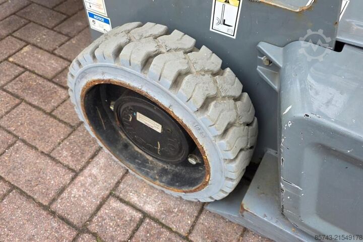 Scherenhebebühne Haulotte STAR 10 Electric, 10m Working Height, 3m Reach, 20