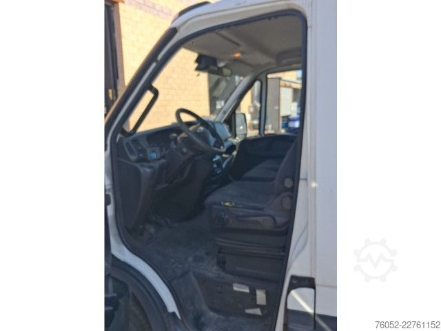 Refrigerated truck IVECO 35C17