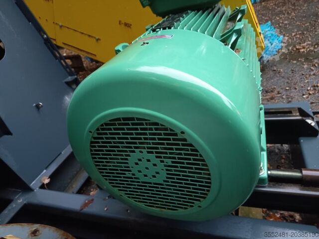 Elektromotor 90 kW + Frequenzumrichter 110 kW LEROY SOMER + SCHNEIDER NIDEC + ALTIVAR