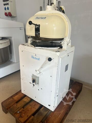 Halbautomatischer Teiler Eberhardt Piccolo Gr 4