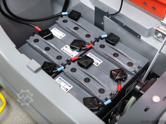 Hako Hakomatic B90 CL TB850 NEUE AKKUS Hako Hakomatic B90 CL TB850 - 2014y - 4200m²h