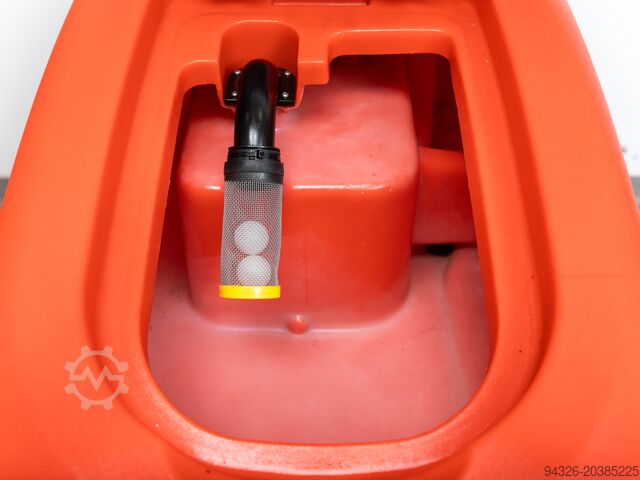 Hako Hakomatic B90 CL TB850 NEUE AKKUS Hako Hakomatic B90 CL TB850 - 2014y - 4200m²h