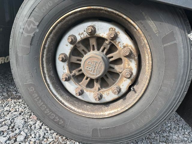 Auflieger mit Pritsche & Plane KRONE SDP 27 Schiebeplanenauflieger