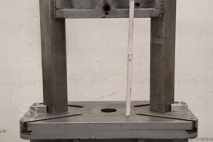 Spindelpresse Allgaier Säulendurchgang 300 mm