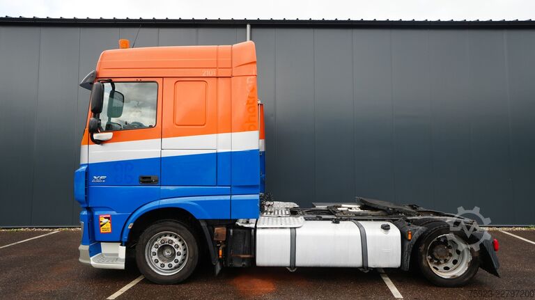 Volume-SZM DAF XF 440 mega tractor unit