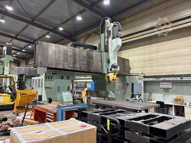 FRAISEUSE mit beweglichem MONTENT JOBS JOMACH 143