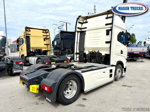 Standard tractor unit Iveco S-Way 530