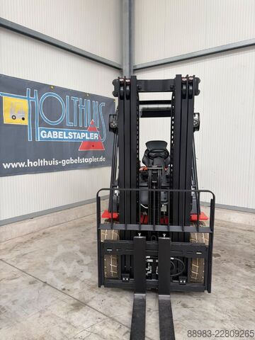 Electric 4-wheel forklift EP EFL30 Pro + Fingertip + Waage