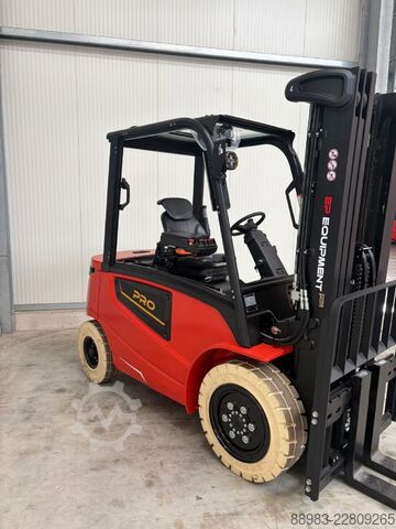 Electric 4-wheel forklift EP EFL30 Pro + Fingertip + Waage