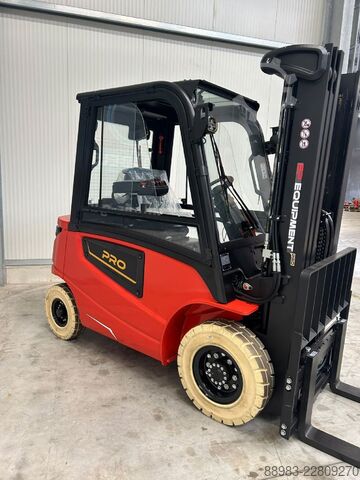 Electric 4-wheel forklift EP EFL25 Pro + Fingertip + Waage