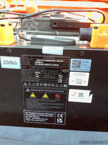 Electric 4-wheel forklift EP EFL30 Pro + Fingertip + Waage