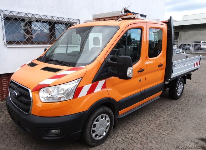 Pick-up van FORD Pritsche 350 L2 Doka mit Vorwahntafel