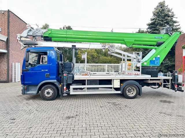 Truck-mounted crane van MAN 7.180 mit Böcker Dachdeckerkran bis 37 m 37-4000