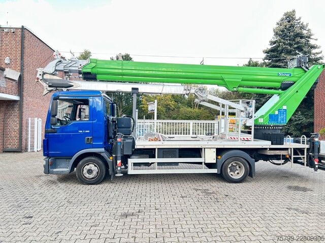 Truck-mounted crane van MAN 7.180 mit Böcker Dachdeckerkran bis 37 m 37-4000