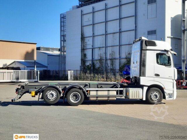 Truck chassis MERCEDES-BENZ 2545 L ACTROS L BigSpace Öl-Retarder 2 x 630 L