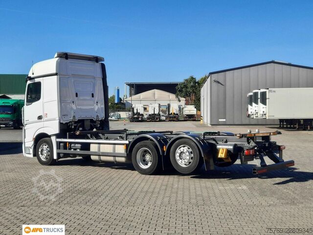 Swap body truck MERCEDES-BENZ 2545 L ACTROS L BigSpace Öl-Retarder 2 x 630 L