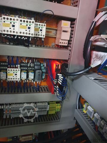 Fadenerodiermaschine Charmiles Robofil 330F