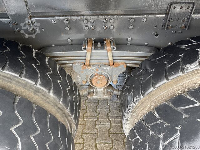 Kipper LKW Iveco Trakker 410 / AD340T41 8X4