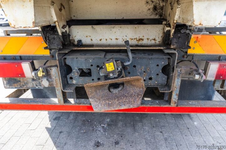 Kipper mit Kran RENAULT KERAX 270 DCI - PK 9501