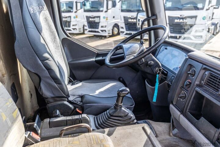 Kipper mit Kran RENAULT KERAX 270 DCI - PK 9501