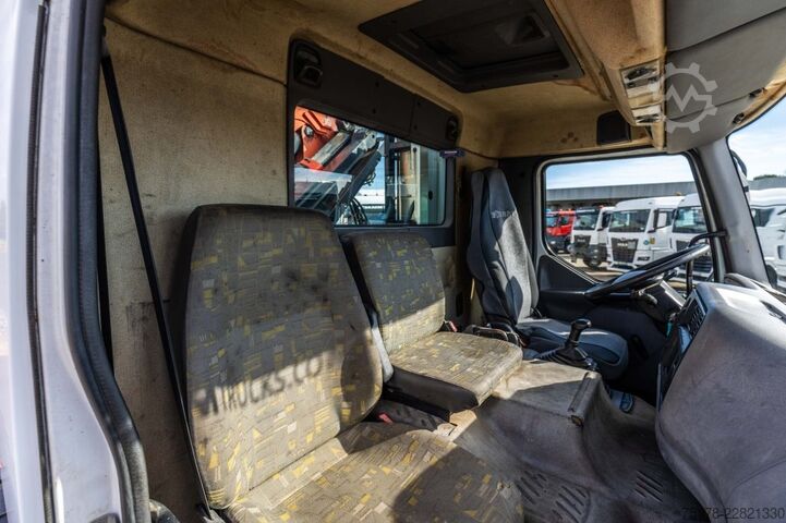 Kipper mit Kran RENAULT KERAX 270 DCI - PK 9501
