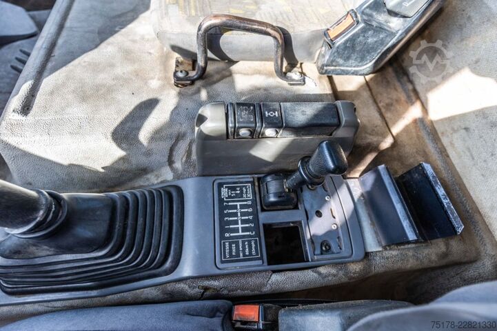 Kipper mit Kran RENAULT KERAX 270 DCI - PK 9501