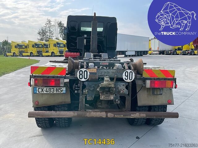 Container transportation Renault Kerax 370