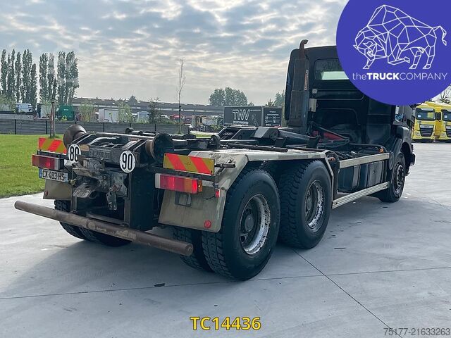 Container transportation Renault Kerax 370