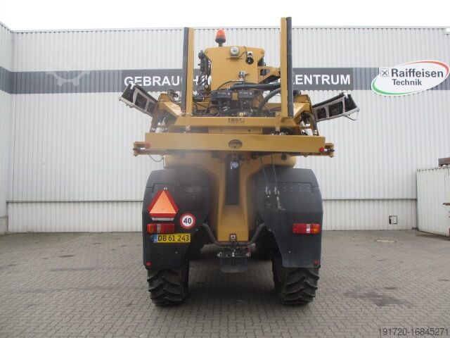 Düngerstreuer Rogator 655D