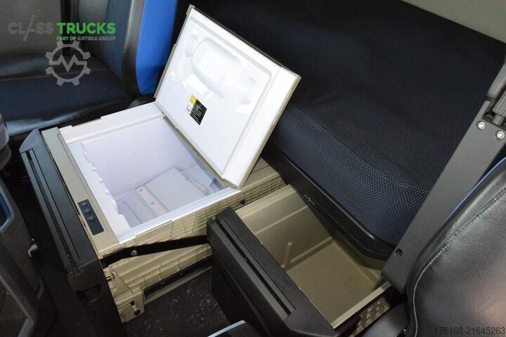 Standard SZM VOLVO FH 460 Globetrotter XL i-Save