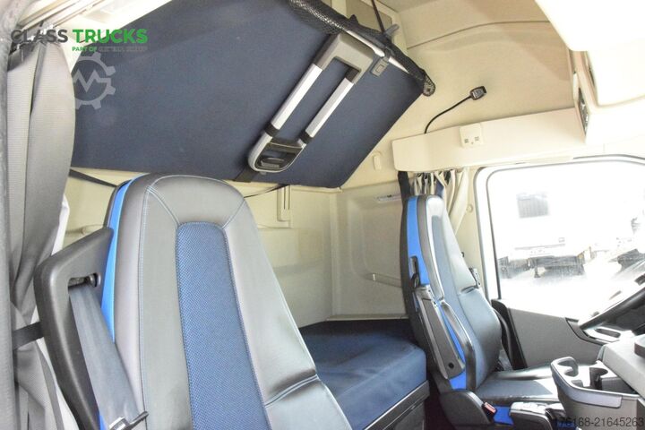 Standard SZM VOLVO FH 460 Globetrotter XL i-Save