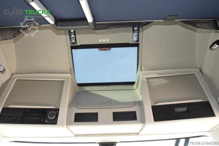 Standard SZM VOLVO FH 460 Globetrotter XL i-Save