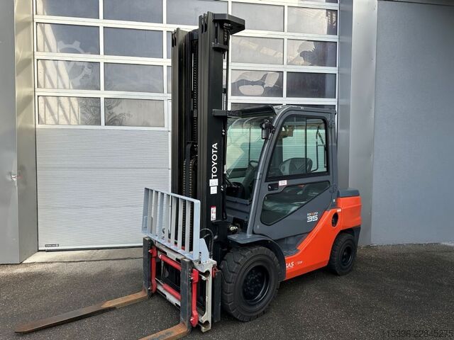Dieselstapler Toyota 52-8FDJF35 - TRIPLEX - NEUWERTIG