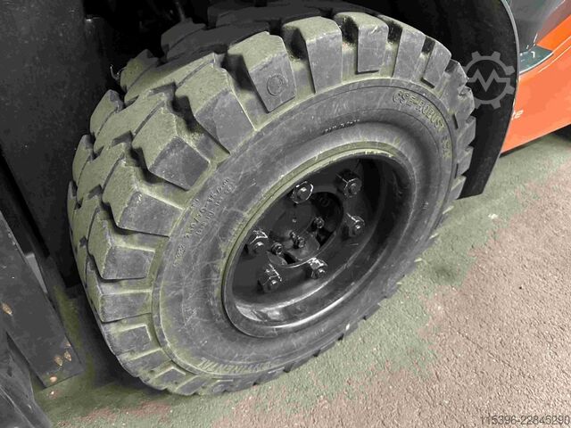 Dieselstapler Toyota 52-8FDJF35 - TRIPLEX - NEUWERTIG !!!