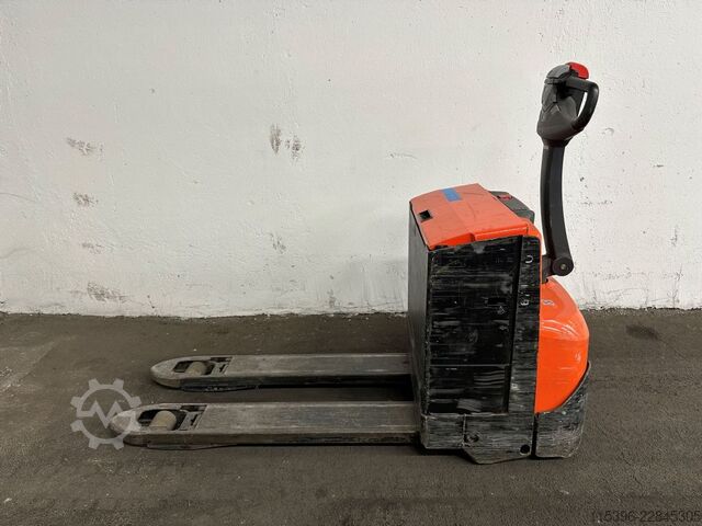 Niederhubwagen Toyota LWE 200