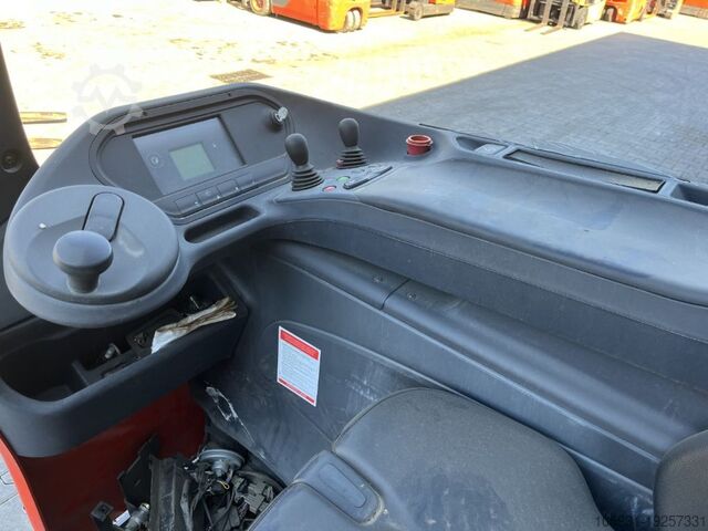 Schubmaststapler Linde R16