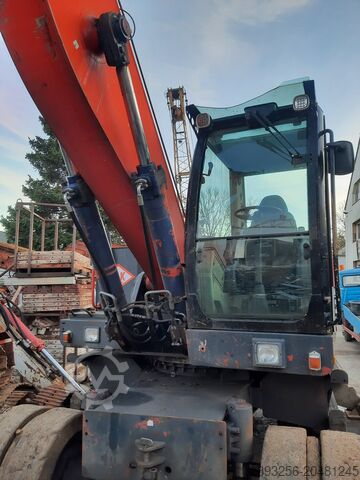 Handling excavator O&K MH 6.5