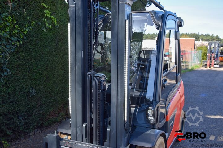 Gabelstapler Linde X30-01 Li ion 5 Hydr. valves