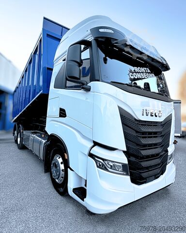 Truck with rear tipper IVECO SWAY 26053