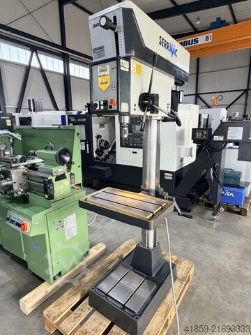 Säulenbohrmaschine SERRMAC R32
